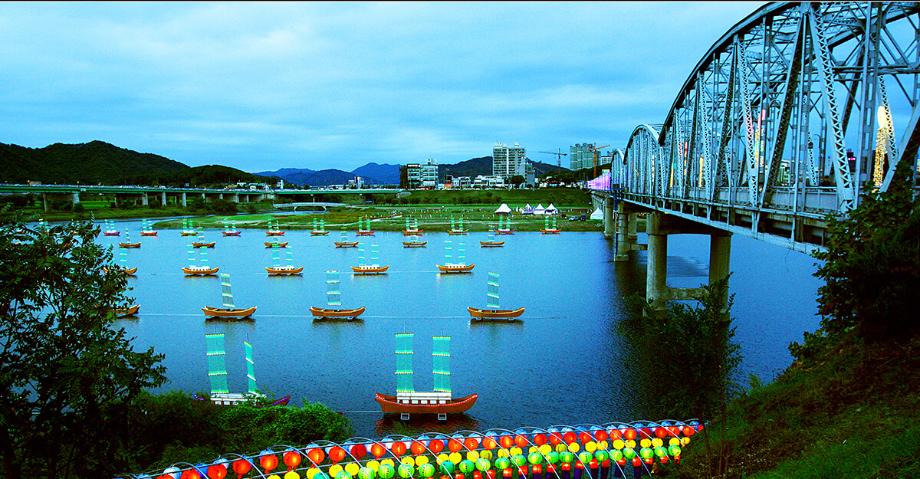 금강교와 황토돛배 | 입선 이미지